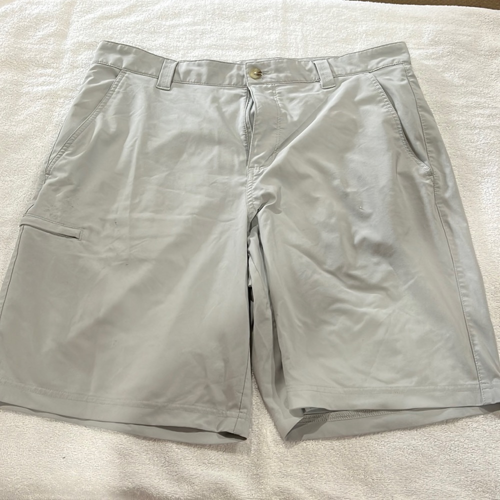 Grey 36w x 10L Columbia shorts